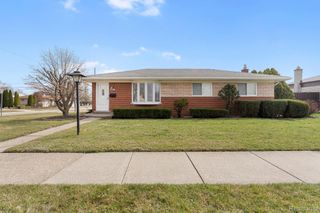 15409 Westlake Street, Taylor, MI 48180