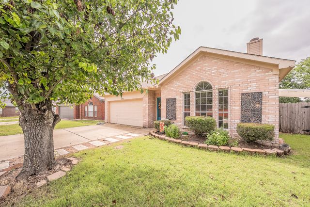 4408 Park Creek Court, Fort Worth, TX 76137