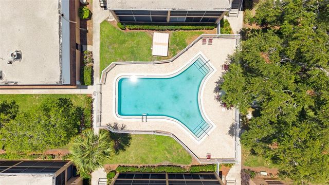4702 CHRISTA COURT 345, Tampa, FL 33614