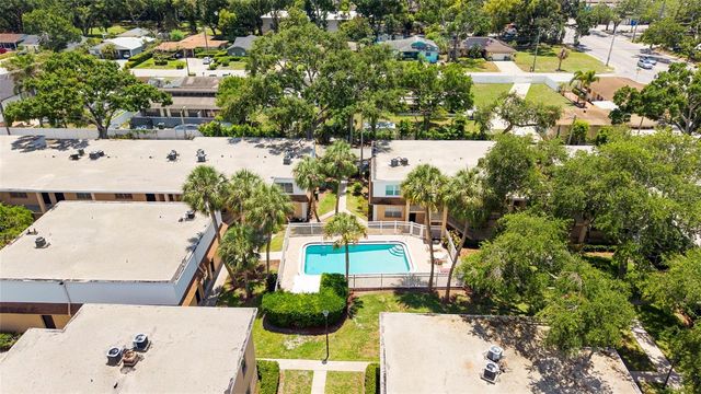 4702 CHRISTA COURT 345, Tampa, FL 33614