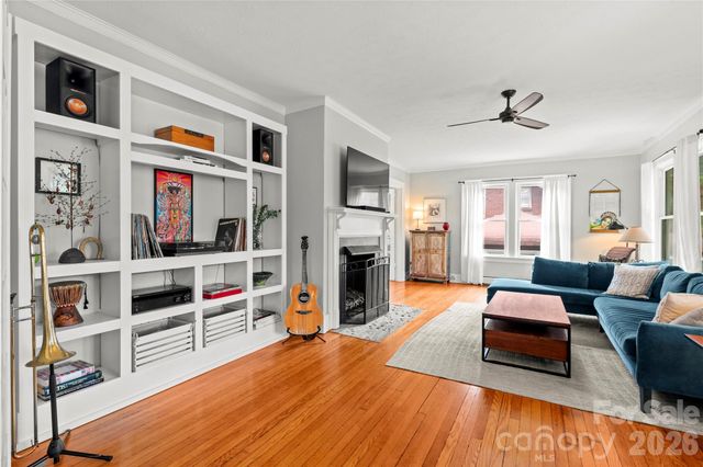 60 Austin Avenue, Asheville, NC 28801