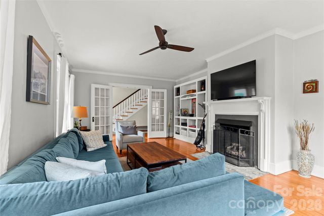 60 Austin Avenue, Asheville, NC 28801