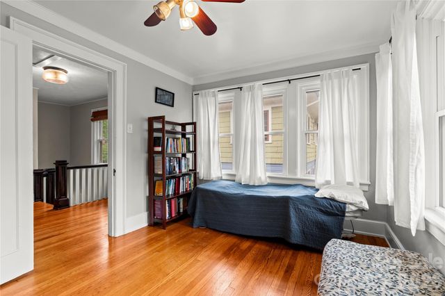 60 Austin Avenue, Asheville, NC 28801
