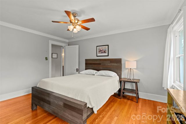 60 Austin Avenue, Asheville, NC 28801