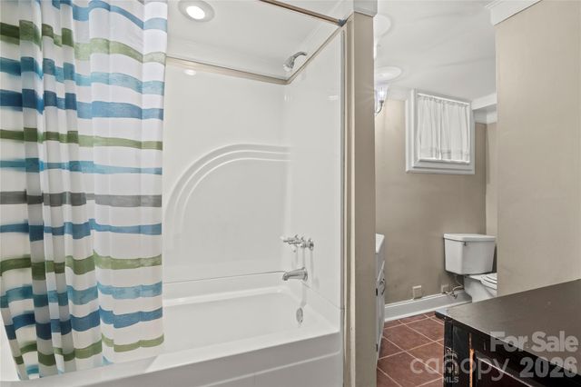 60 Austin Avenue, Asheville, NC 28801