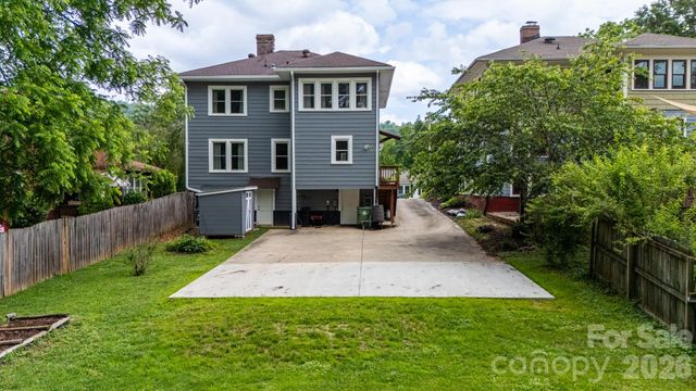 60 Austin Avenue, Asheville, NC 28801