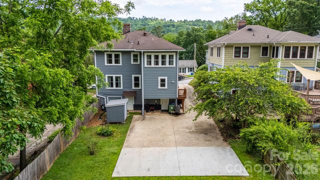 60 Austin Avenue, Asheville, NC 28801