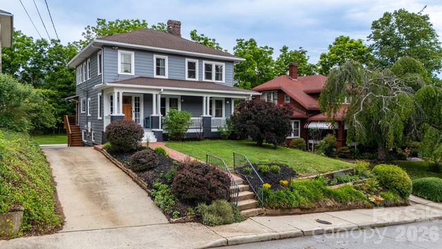 60 Austin Avenue, Asheville, NC 28801
