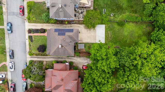 60 Austin Avenue, Asheville, NC 28801