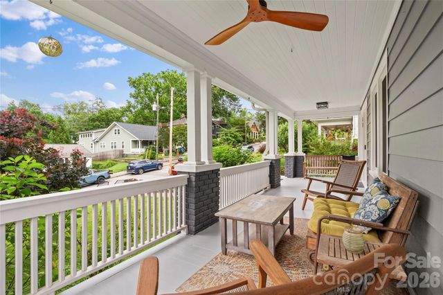 60 Austin Avenue, Asheville, NC 28801