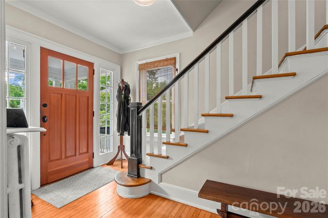 60 Austin Avenue, Asheville, NC 28801