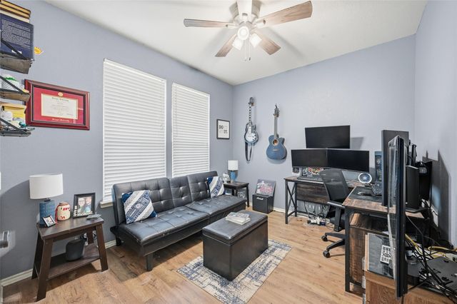 8609 Corral Circle, Fort Worth, TX 76244