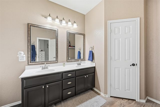 8609 Corral Circle, Fort Worth, TX 76244