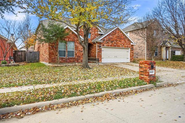 8609 Corral Circle, Fort Worth, TX 76244