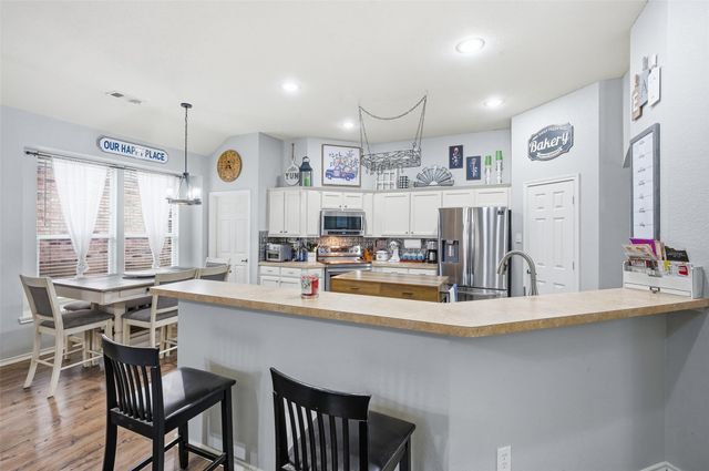 8609 Corral Circle, Fort Worth, TX 76244