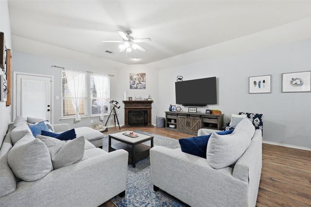 8609 Corral Circle, Fort Worth, TX 76244