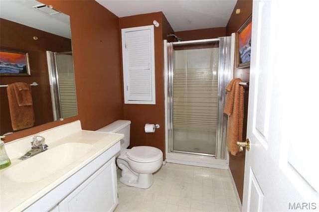 912 Tree Trails Lane, Fenton, MO 63026