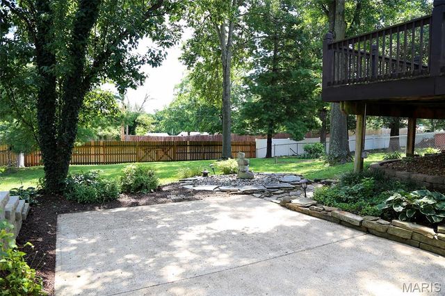 912 Tree Trails Lane, Fenton, MO 63026
