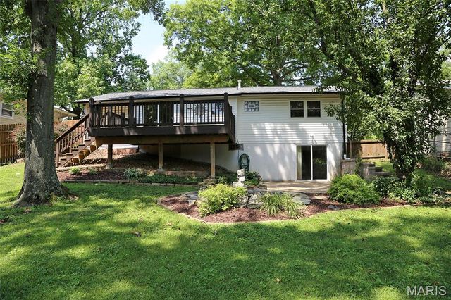 912 Tree Trails Lane, Fenton, MO 63026