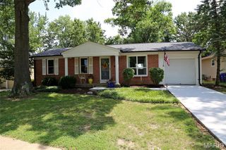 912 Tree Trails Lane, Fenton, MO 63026