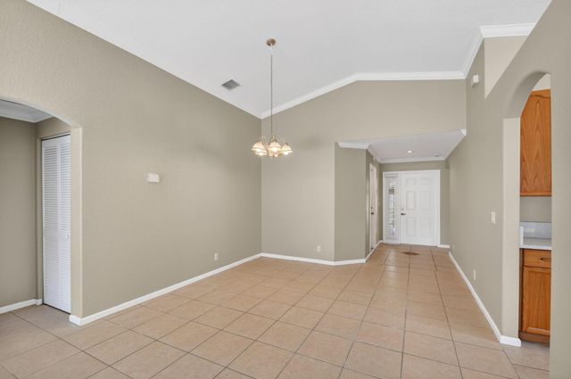 3746 Torres Circle, West Palm Beach, FL 33409