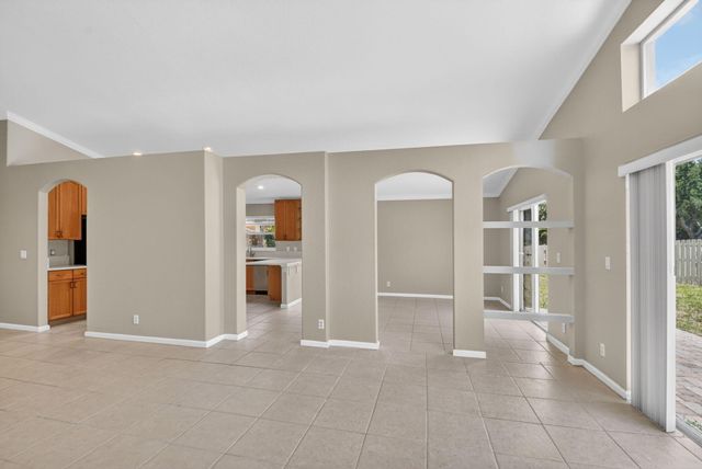 3746 Torres Circle, West Palm Beach, FL 33409