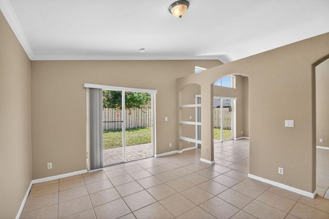 3746 Torres Circle, West Palm Beach, FL 33409
