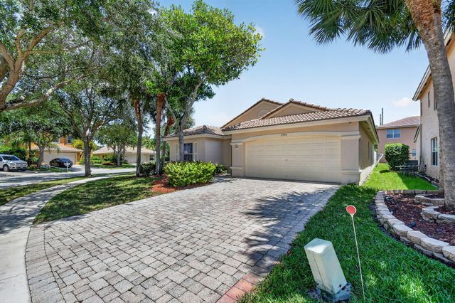 3746 Torres Circle, West Palm Beach, FL 33409