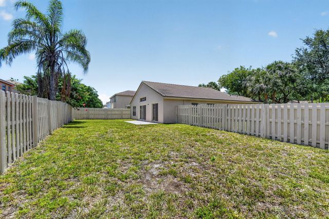 3746 Torres Circle, West Palm Beach, FL 33409