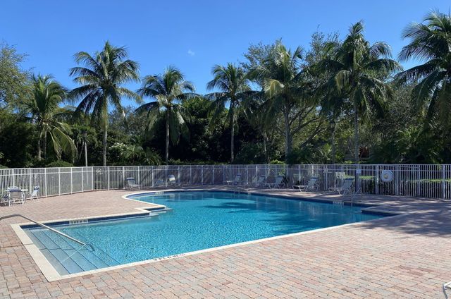 3746 Torres Circle, West Palm Beach, FL 33409