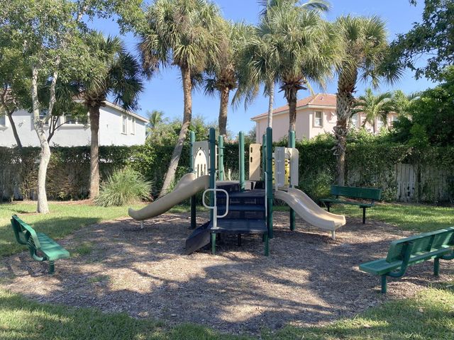 3746 Torres Circle, West Palm Beach, FL 33409