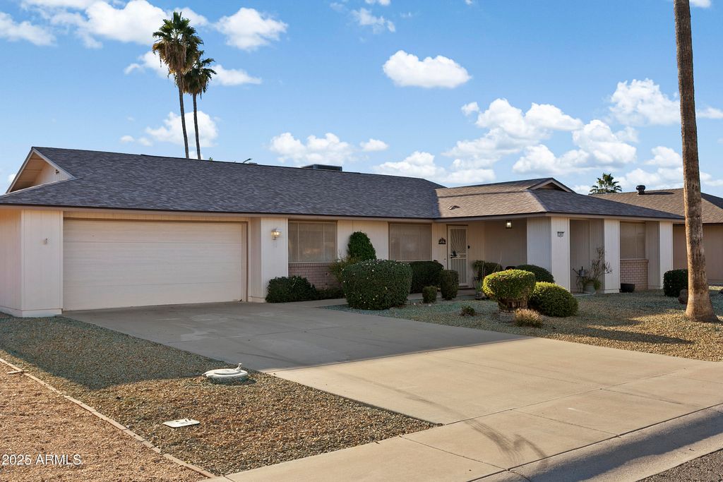 13031 W SEVILLE Drive, Sun City West, AZ 85375