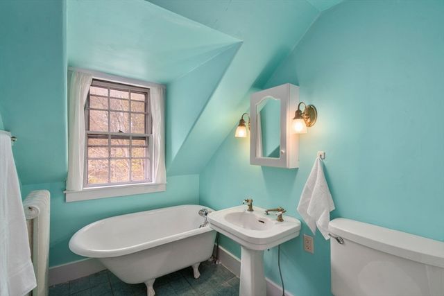 187 Mill St, Framingham, MA 01701