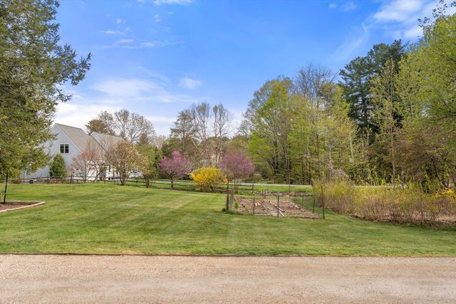 187 Mill St, Framingham, MA 01701