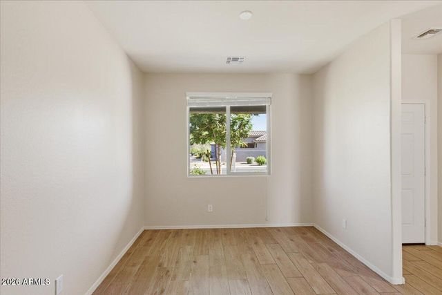 7119 W GOLDEN Lane, Peoria, AZ 85345