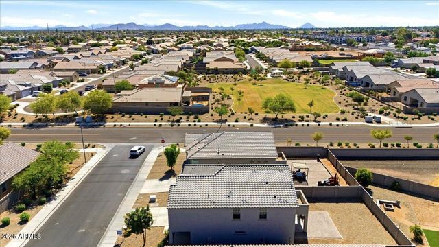7119 W GOLDEN Lane, Peoria, AZ 85345
