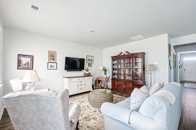 2115 Ridgedale Dr., Conway, SC 29526