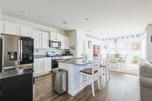 2115 Ridgedale Dr., Conway, SC 29526