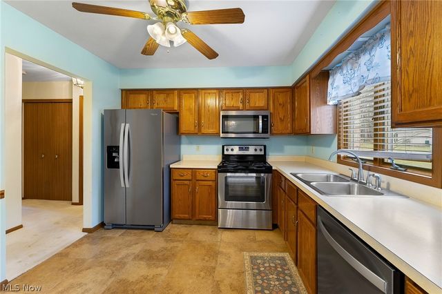 929 Auburn Hills Drive 1, Boardman, OH 44512