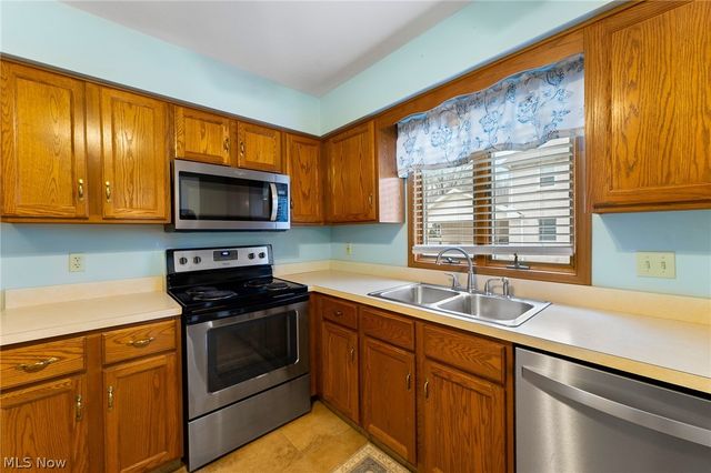 929 Auburn Hills Drive 1, Boardman, OH 44512