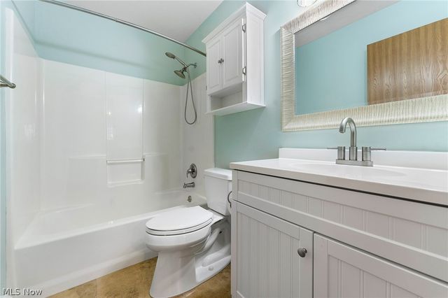 929 Auburn Hills Drive 1, Boardman, OH 44512