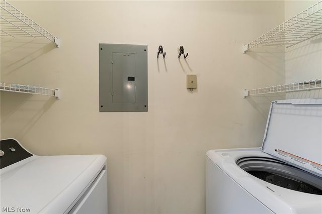 929 Auburn Hills Drive 1, Boardman, OH 44512