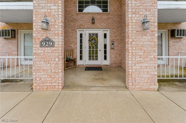 929 Auburn Hills Drive 1, Boardman, OH 44512