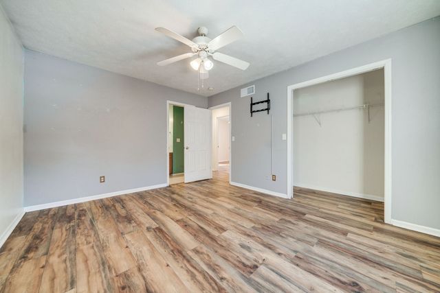 119 Liverpool Drive SE, Poplar Grove, IL 61065