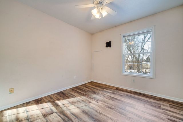 119 Liverpool Drive SE, Poplar Grove, IL 61065