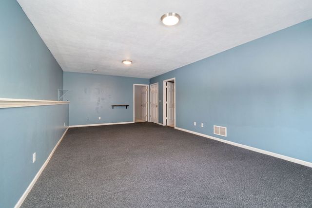 119 Liverpool Drive SE, Poplar Grove, IL 61065