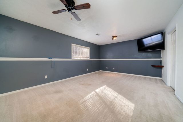 119 Liverpool Drive SE, Poplar Grove, IL 61065