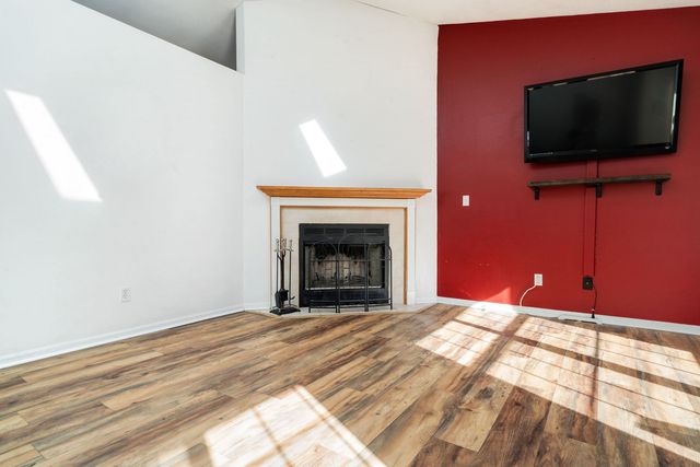 119 Liverpool Drive SE, Poplar Grove, IL 61065