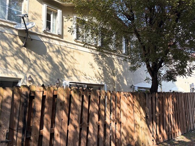 10776 NW 84th Ln 8-30, Doral, FL 33178