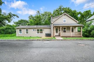 17 Locust Street, Walden, NY 12586